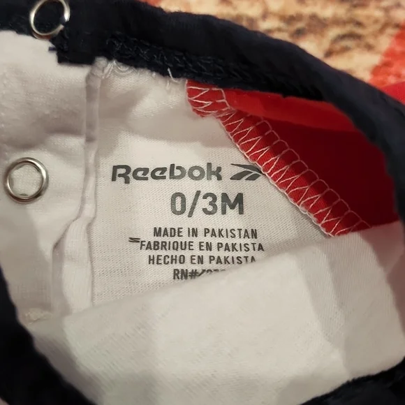 Baby boy Reebox one piece - Picture 5 of 7